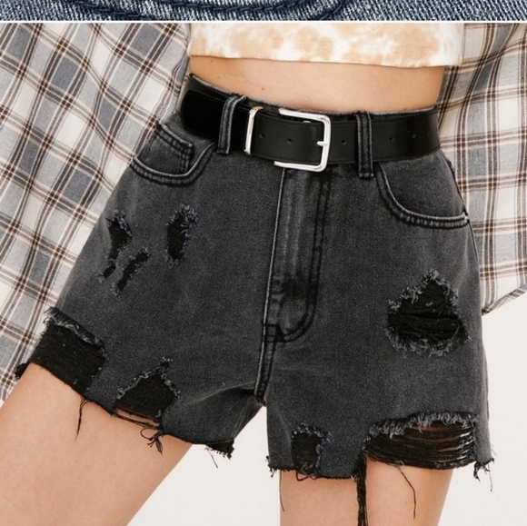 Nasty Gal Distressed High Rise Black Washed Denim Shorts Womens - Picture 6 of 6